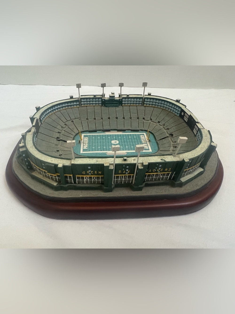 Lambeau Field Green Bay Packers Stadium Replica Danbury Mint Football Sculpture